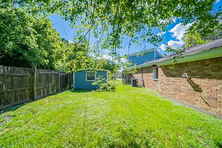 Photo 30 of 31 - 3700 Allenbrook Dr, Baytown, TX 77521