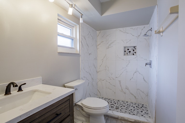 Photo 6 of 23 - 1108 Shaffer Trl, Oviedo, FL 32765