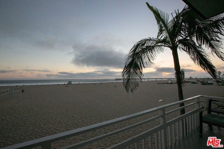 Photo 15 of 20 - 3501 Ocean Front Walk, Marina Del Rey, CA 90292