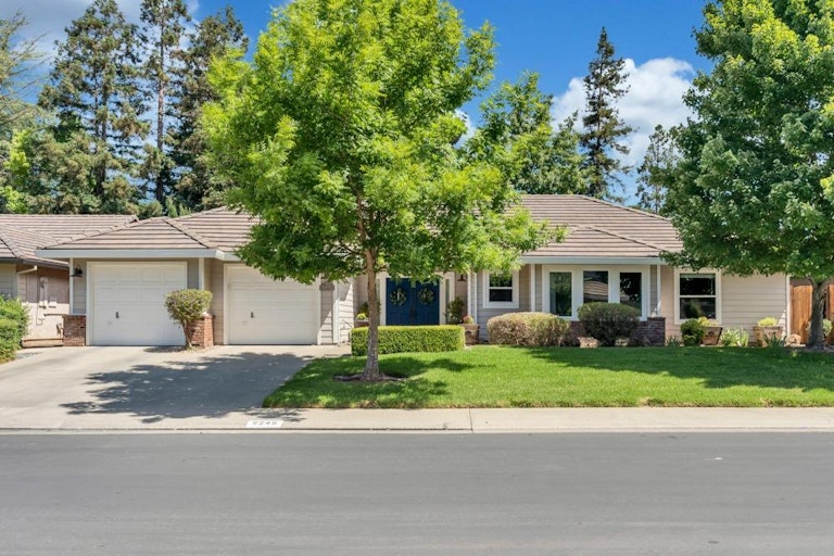 Photo 1 of 44 - 9245 Laguna Lake Way, Elk Grove, CA 95758