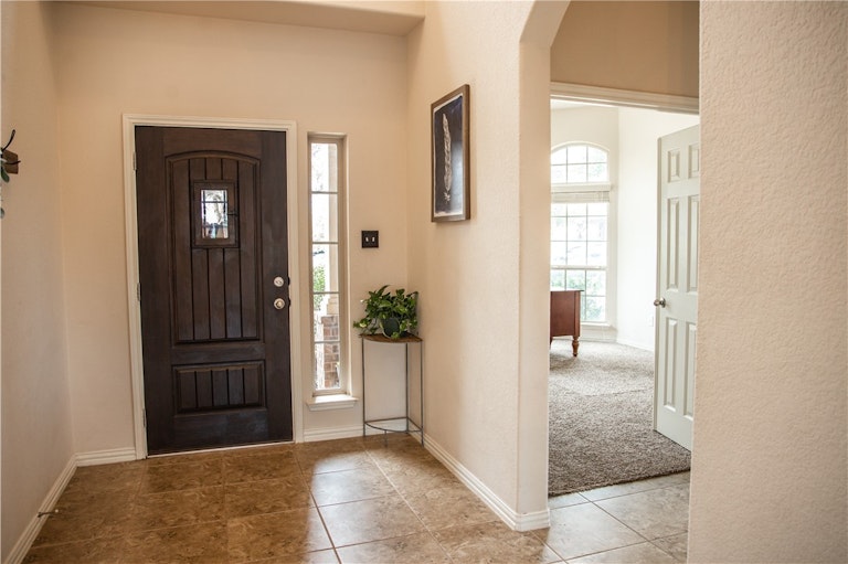 Photo 15 of 39 - 8329 Angelo Loop, Round Rock, TX 78665