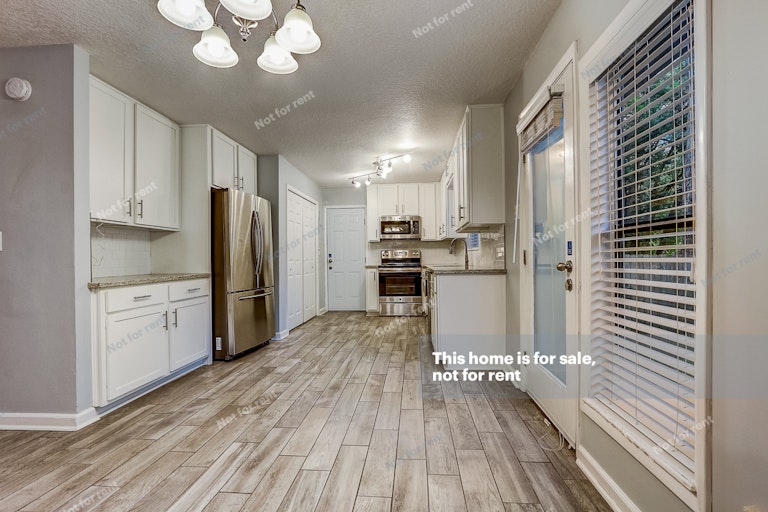 Photo 5 of 27 - 1160 Scotten Rd, Jacksonville, FL 32205