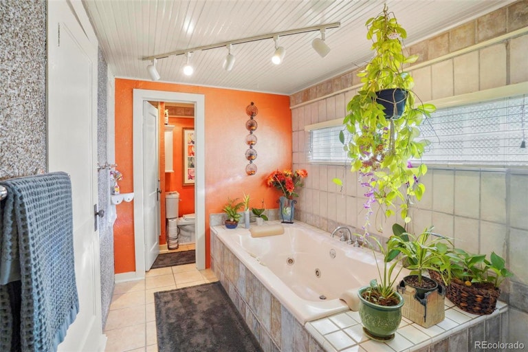 Photo 24 of 36 - 5677 S Louthan St, Littleton, CO 80120