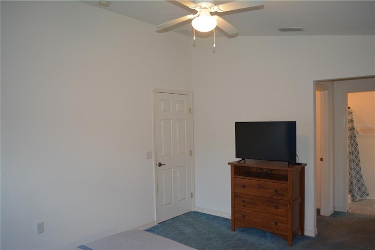 Photo 11 of 28 - 352 Lake Suzanne Dr, Lake Wales, FL 33859