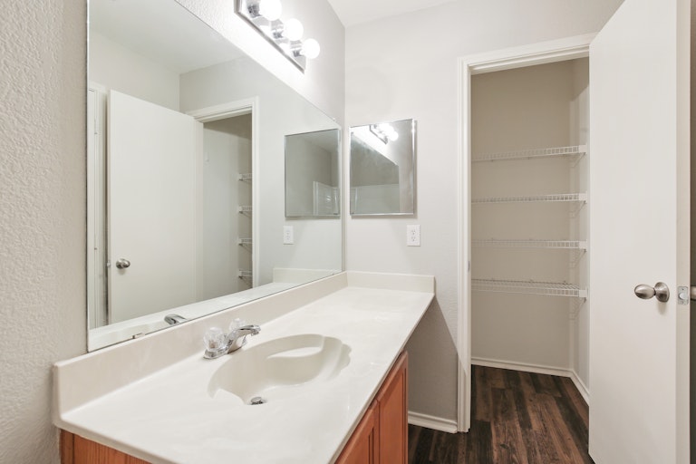 Photo 20 of 26 - 16728 Woodside Dr, Justin, TX 76247
