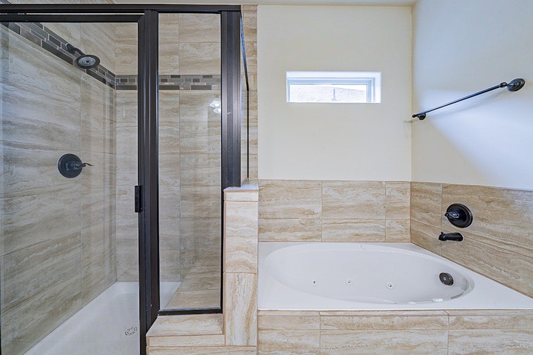 Photo 17 of 26 - 7235 Foxmoor Lake Ct, Humble, TX 77338