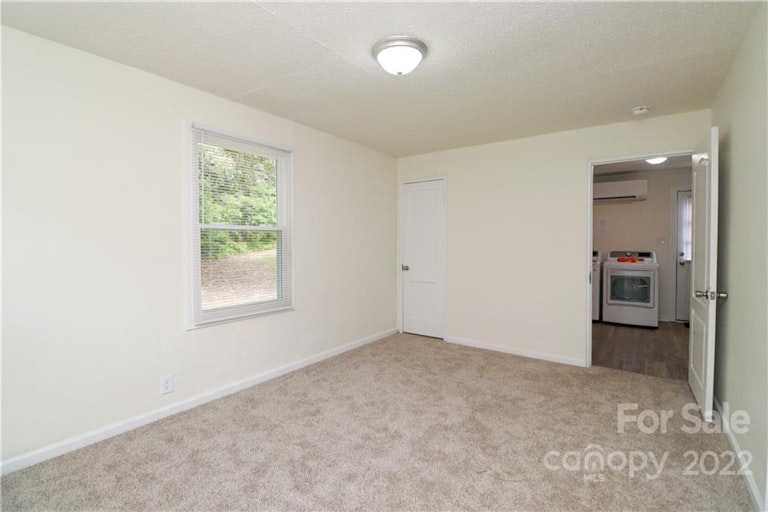 Photo 11 of 16 - 1007 Rainbow Dr, Kannapolis, NC 28081