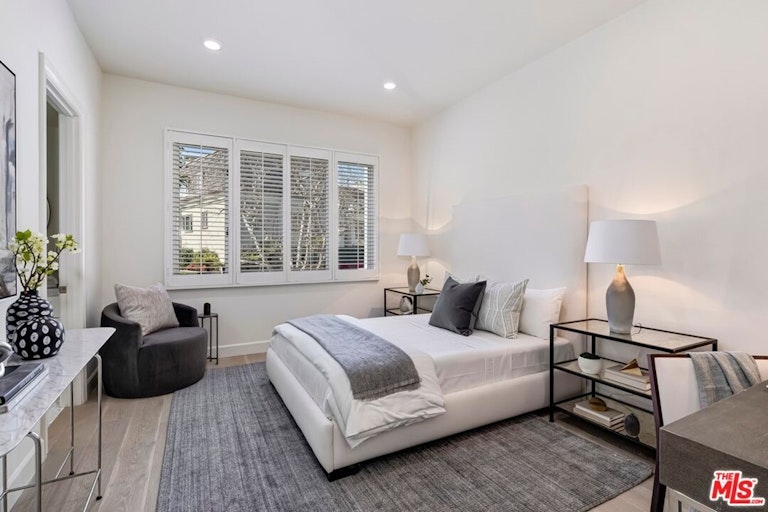 Photo 17 of 24 - 10106 Empyrean Way #201, Los Angeles, CA 90067