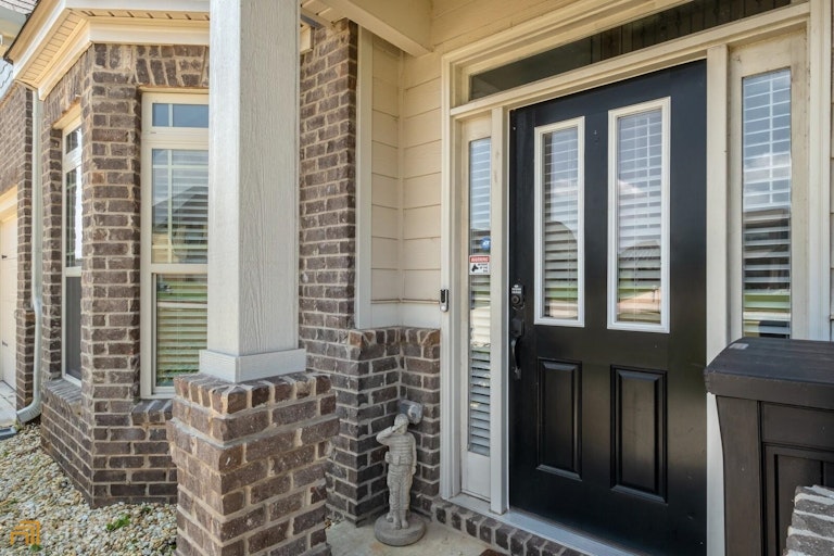 Photo 3 of 37 - 537 Harmony Way, Locust Grove, GA 30248