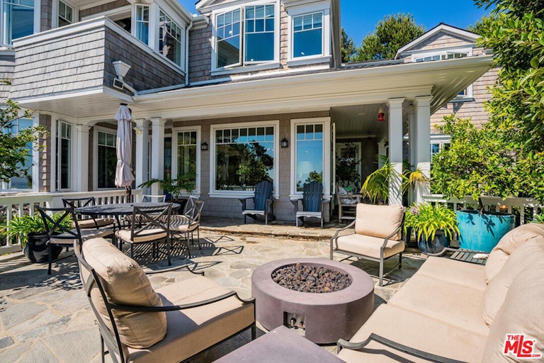 Photo 46 of 54 - 1136 Donaire Way, Pacific Palisades, CA 90272