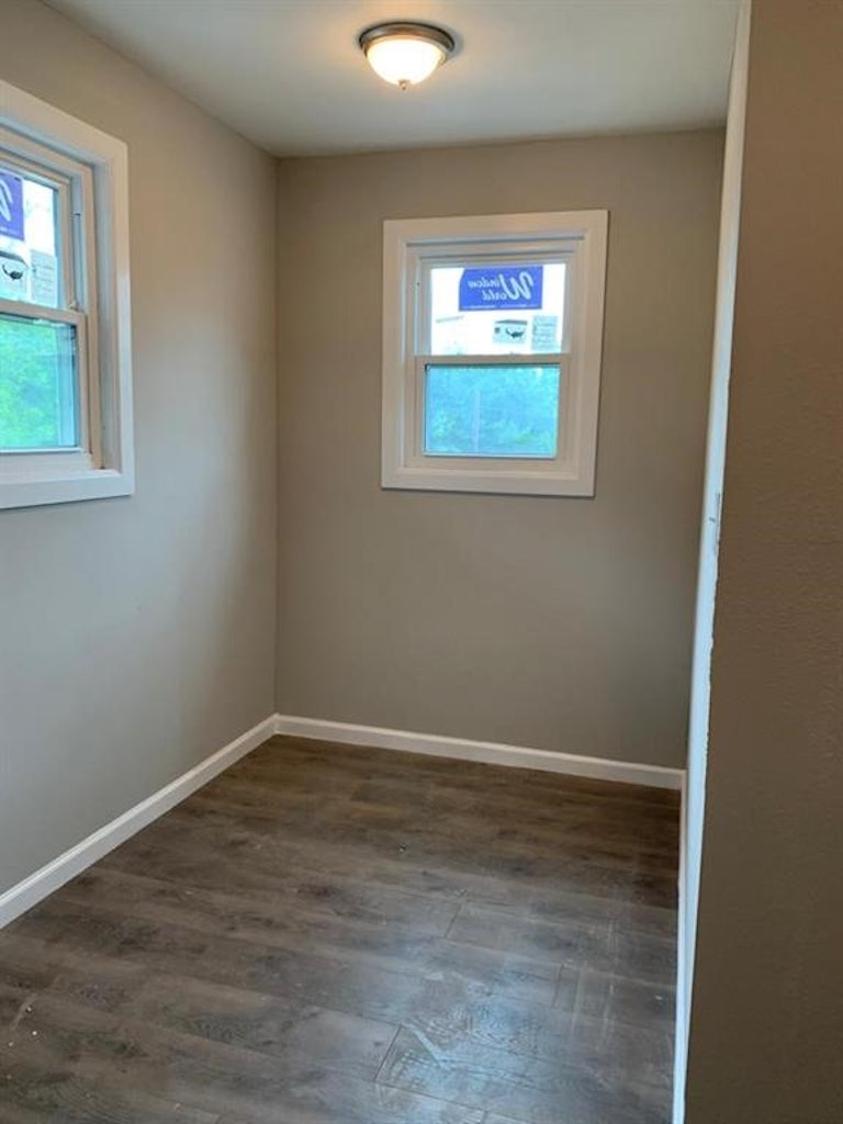 Photo 10 of 17 - 211 E Sterling St #4, Baytown, TX 77520