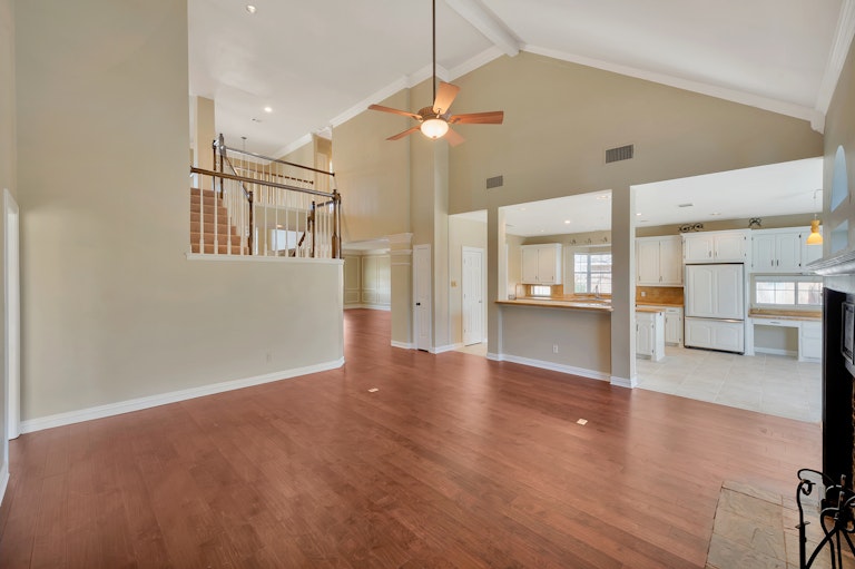 Photo 15 of 38 - 5705 Pleasant Run Rd, Colleyville, TX 76034