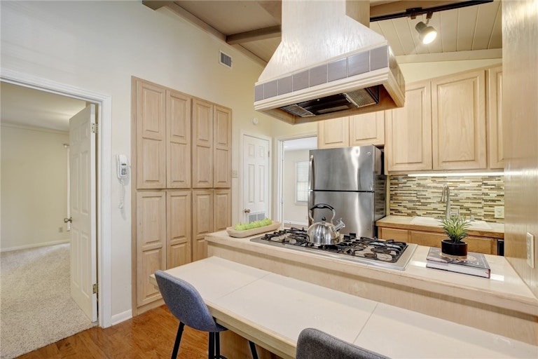 Photo 11 of 26 - 3007 Oakmont Blvd, Austin, TX 78703