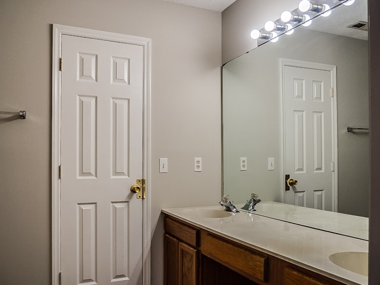 Photo 16 of 27 - 1007 Pagoda Pl, Knightdale, NC 27545