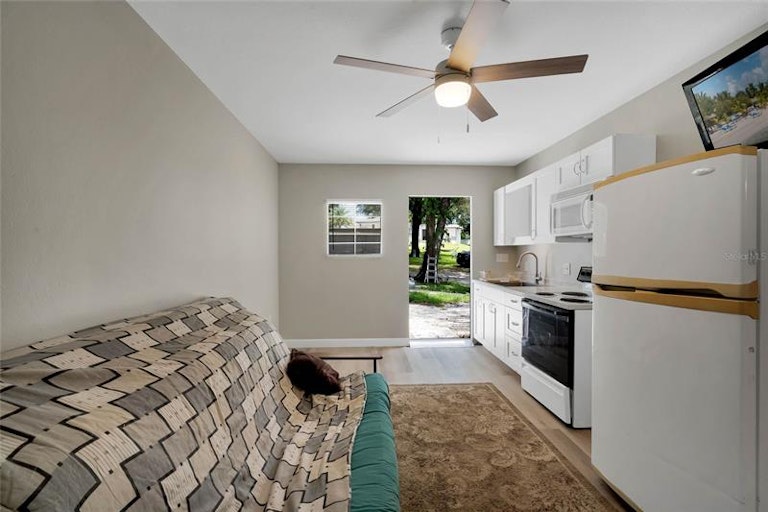 Photo 33 of 38 - 4125 Wilkins St, Apopka, FL 32712