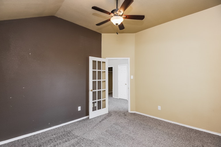 Photo 19 of 25 - 13308 Ridgepointe Rd, Fort Worth, TX 76244