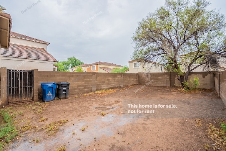 Photo 23 of 29 - 1470 S Red Rock Ct Unit A, Gilbert, AZ 85296