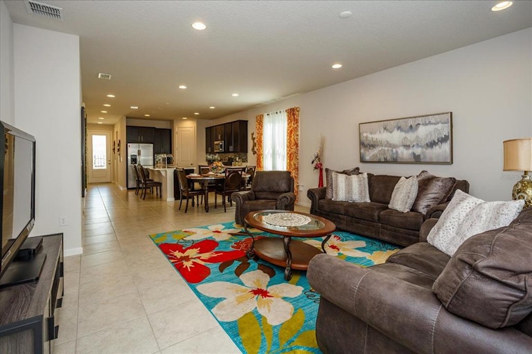 Photo 8 of 15 - 272 Lake Smart Cir, Winter Haven, FL 33881