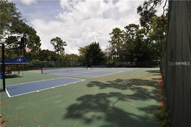 Photo 25 of 25 - 805 Sweetwater Club Blvd, Longwood, FL 32779