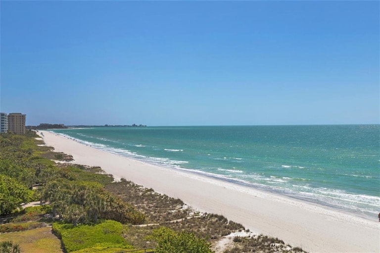 Photo 30 of 63 - 1000 Longboat Club Rd #702, Longboat Key, FL 34228