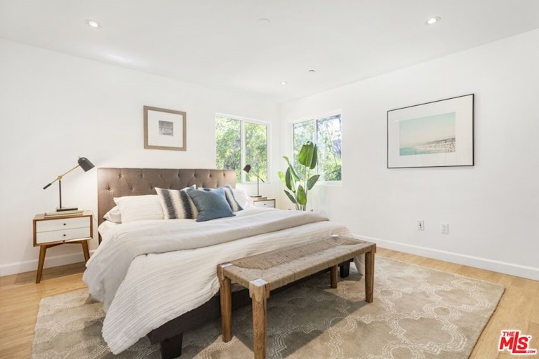 Photo 45 of 49 - 641 N Mariposa Ave, Los Angeles, CA 90004
