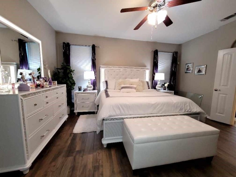 Photo 2 of 15 - 1428 Melanie Trl, Midlothian, TX 76065