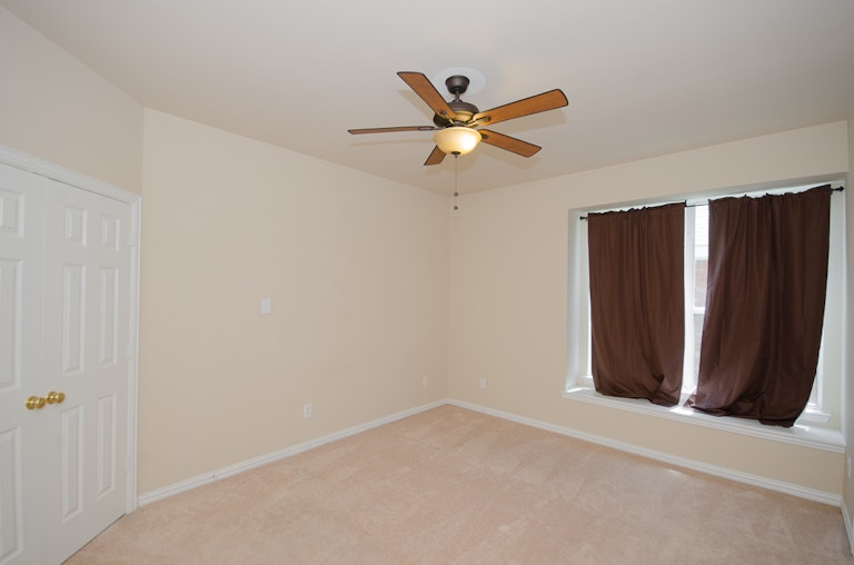 Photo 27 of 43 - 9714 Pinehurst Dr, Rowlett, TX 75089