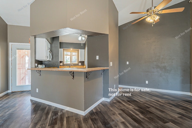 Photo 9 of 15 - 9460 N Heron Pl, Tucson, AZ 85742