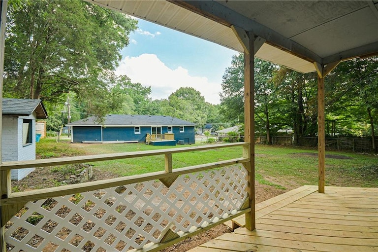 Photo 18 of 25 - 2198 Perkerson Mill Rd, Austell, GA 30106