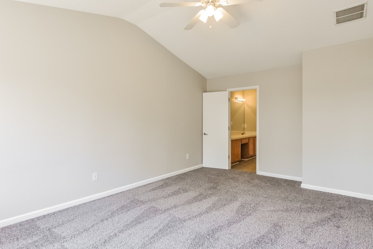 Photo 4 of 25 - 120 N Honey Springs Ave, Fuquay Varina, NC 27526