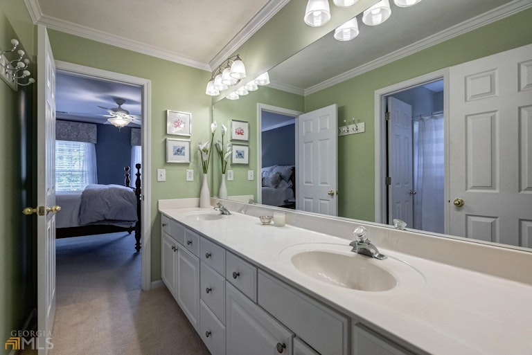 Photo 24 of 42 - 1450 Water Shine Way, Snellville, GA 30078
