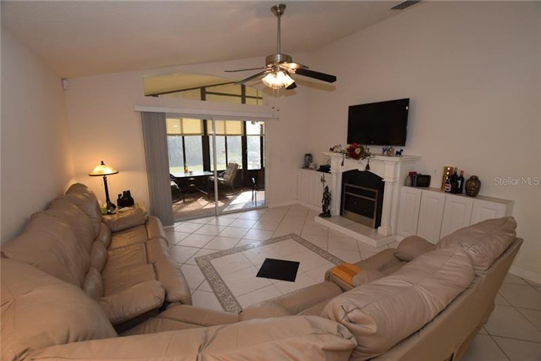 Photo 19 of 25 - 13908 Budworth Cir, Orlando, FL 32832