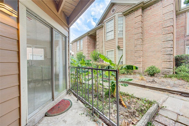 Photo 36 of 37 - 12200 Overbrook Ln #31A, Houston, TX 77077