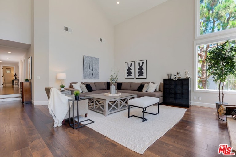 Photo 9 of 41 - 4342 Redwood Ave Unit C308, Marina Del Rey, CA 90292