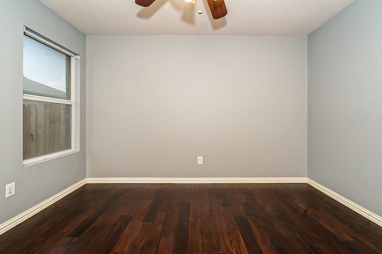Photo 11 of 17 - 2913 Lipizzan Dr, Denton, TX 76210