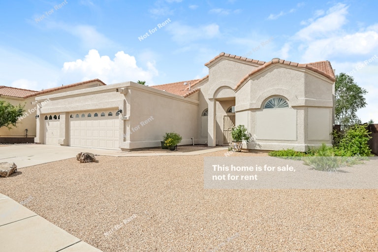 Photo 9 of 27 - 990 S Avenida Los Reyes, Tucson, AZ 85748