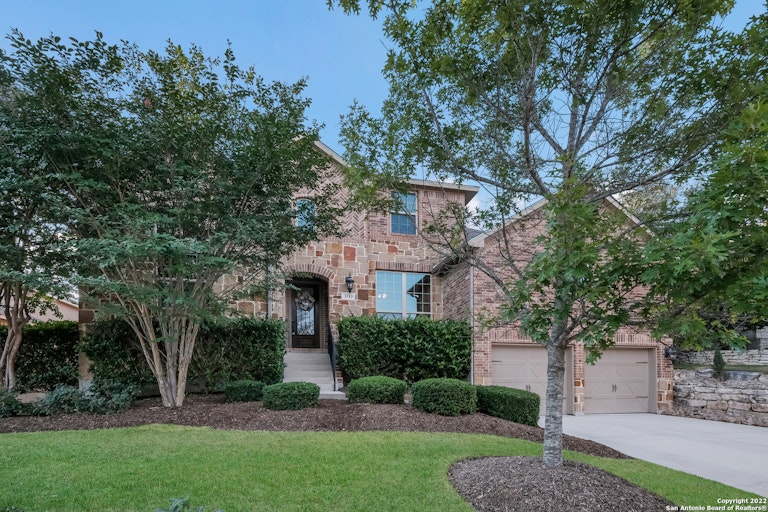 Photo 5 of 35 - 3519 Crest Noche Dr, San Antonio, TX 78261