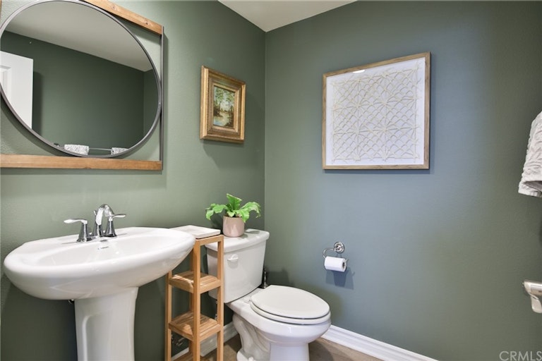 Photo 8 of 41 - 13910 Fairway Dr, Whittier, CA 90604