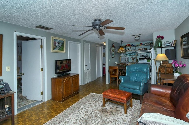 Photo 6 of 67 - 1720 Chester Ave, Sarasota, FL 34234
