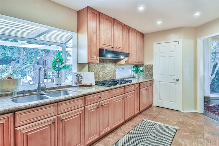 Photo 17 of 75 - 4077 Bending Oak Ct, Moorpark, CA 93021