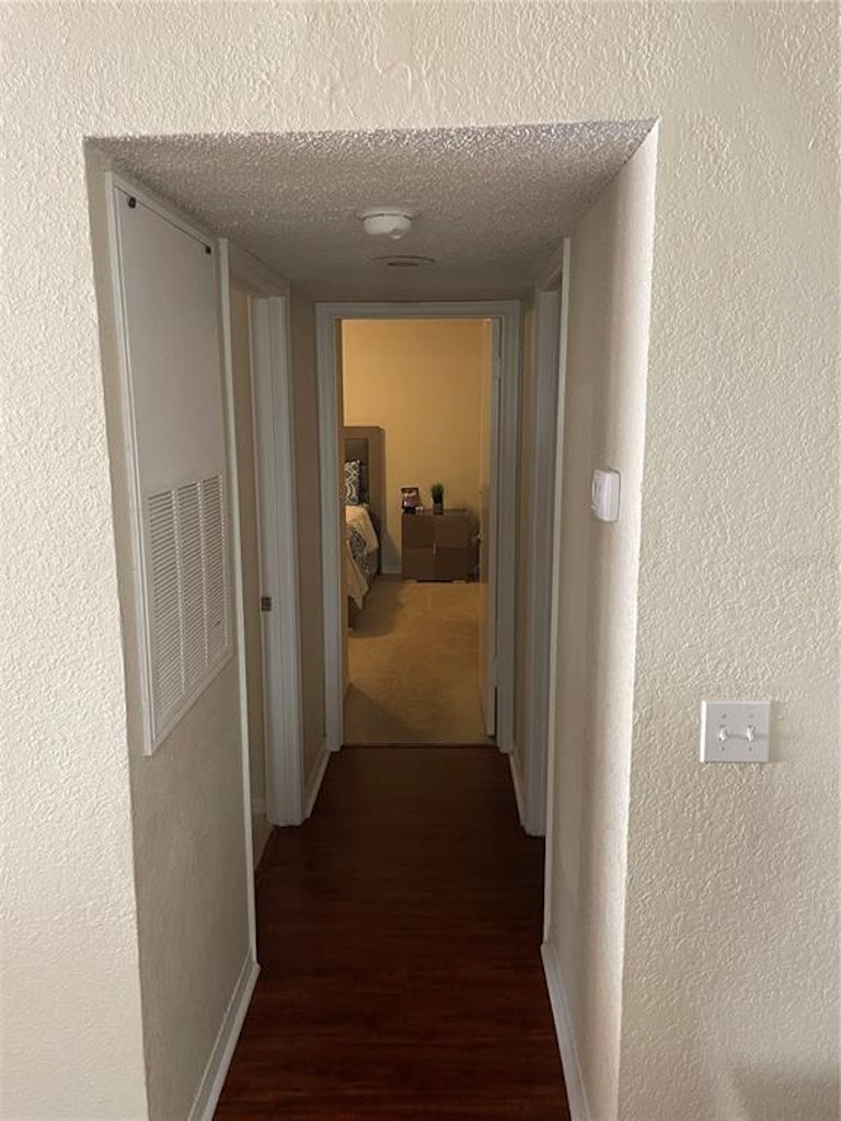 Photo 22 of 44 - 5168 Conroy Rd #25, Orlando, FL 32811