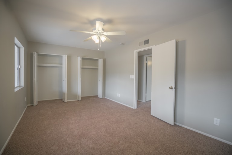 Photo 16 of 25 - 9207 W Cameron Dr, Peoria, AZ 85345