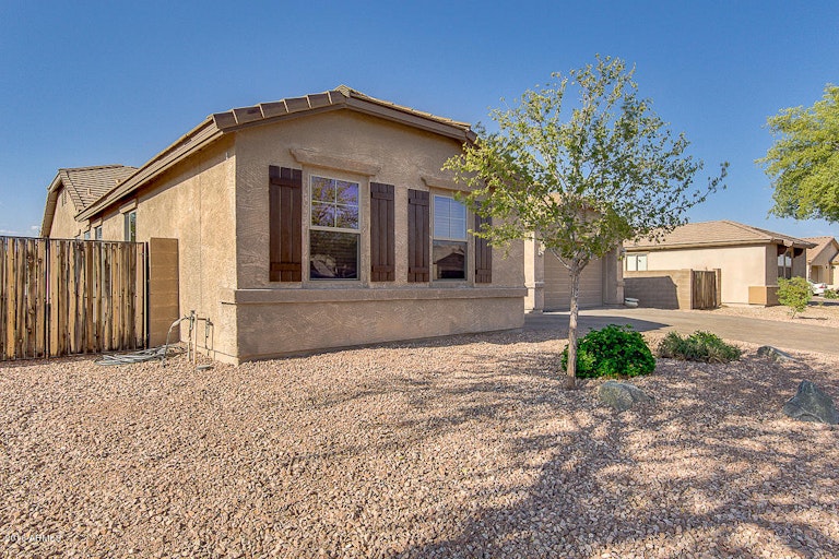 Photo 2 of 46 - 22150 W Ashleigh Marie Dr, Buckeye, AZ 85326