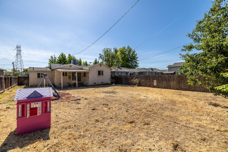 Photo 25 of 25 - 3813 Branch St, Sacramento, CA 95838