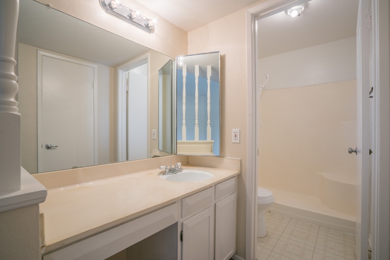 Photo 13 of 26 - 10612 N 47th Dr, Glendale, AZ 85304