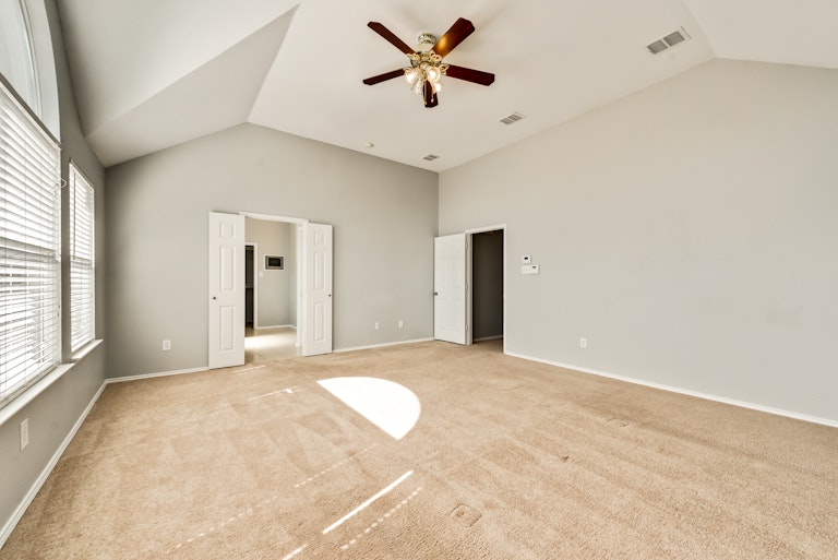 Photo 17 of 28 - 6409 Deer Run Dr, McKinney, TX 75070