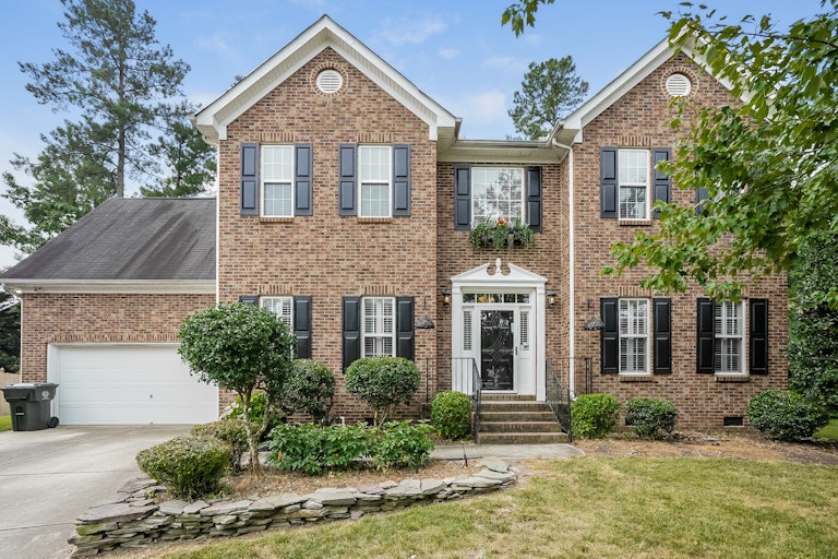 Photo 1 of 25 - 8201 Coosa Ct, Raleigh, NC 27616