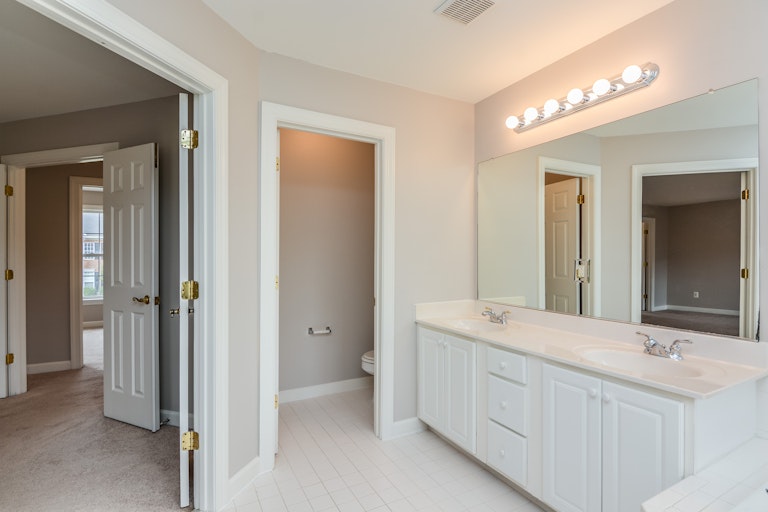 Photo 21 of 34 - 1901 Abby Knoll Dr, Apex, NC 27502