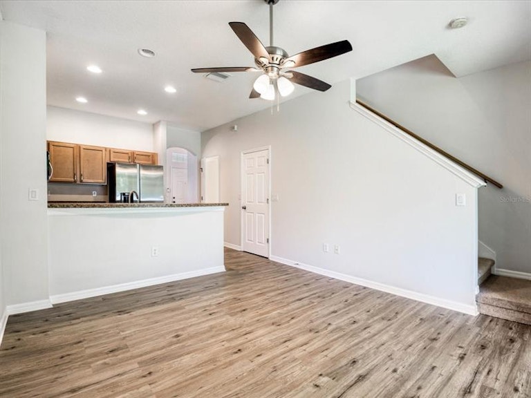 Photo 9 of 30 - 8818 Red Beechwood Ct, Riverview, FL 33578