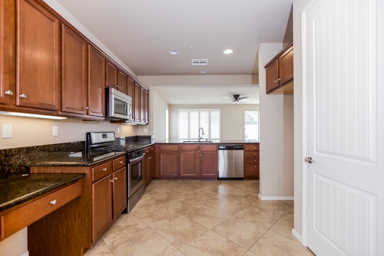 Photo 4 of 27 - 5245 Paseo Famosa, Hemet, CA 92545